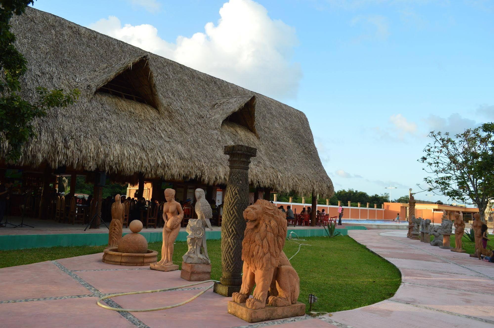 Hotel Hacienda Ixtlan Cozumel Exterior photo