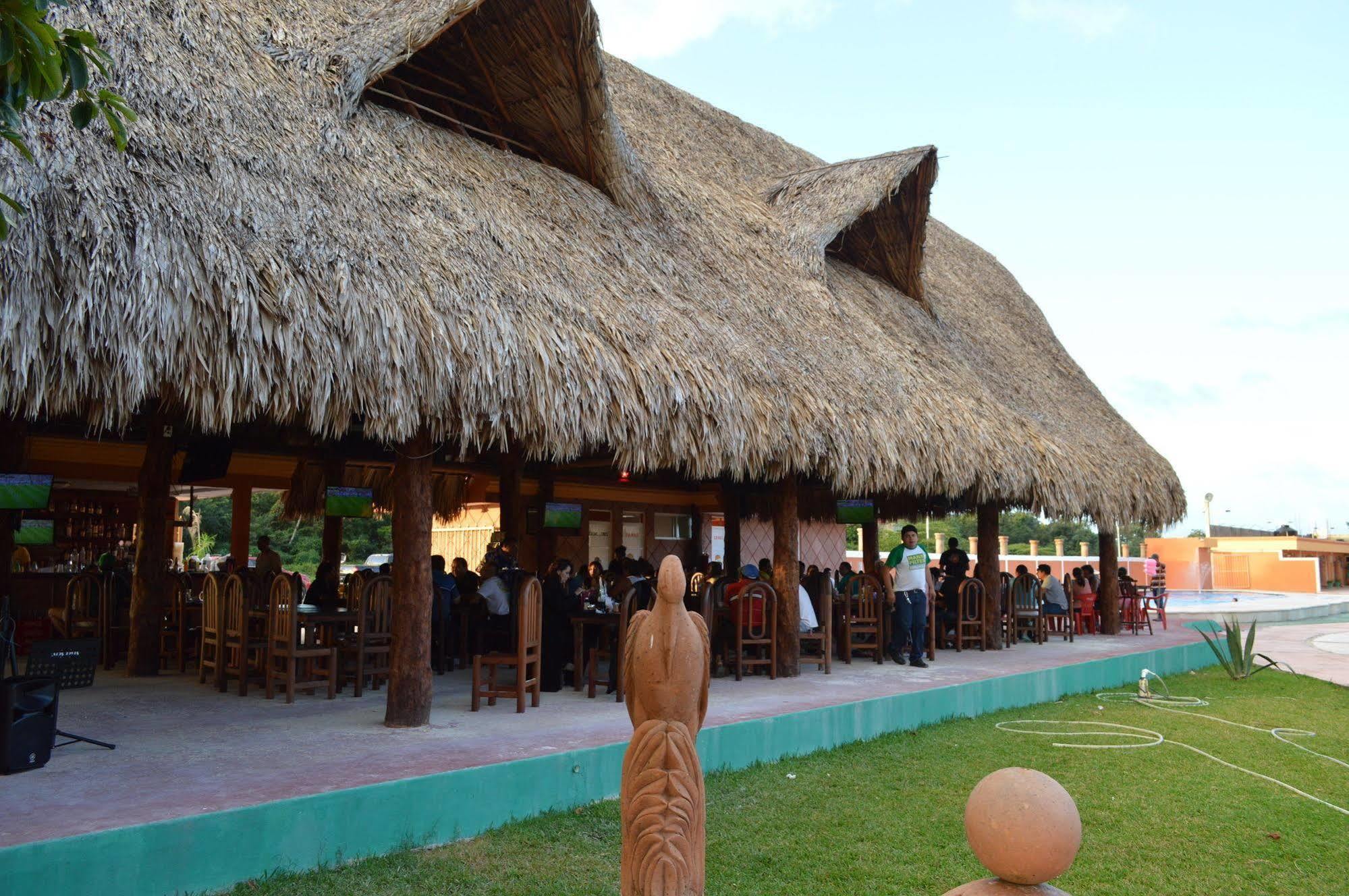 Hotel Hacienda Ixtlan Cozumel Exterior photo