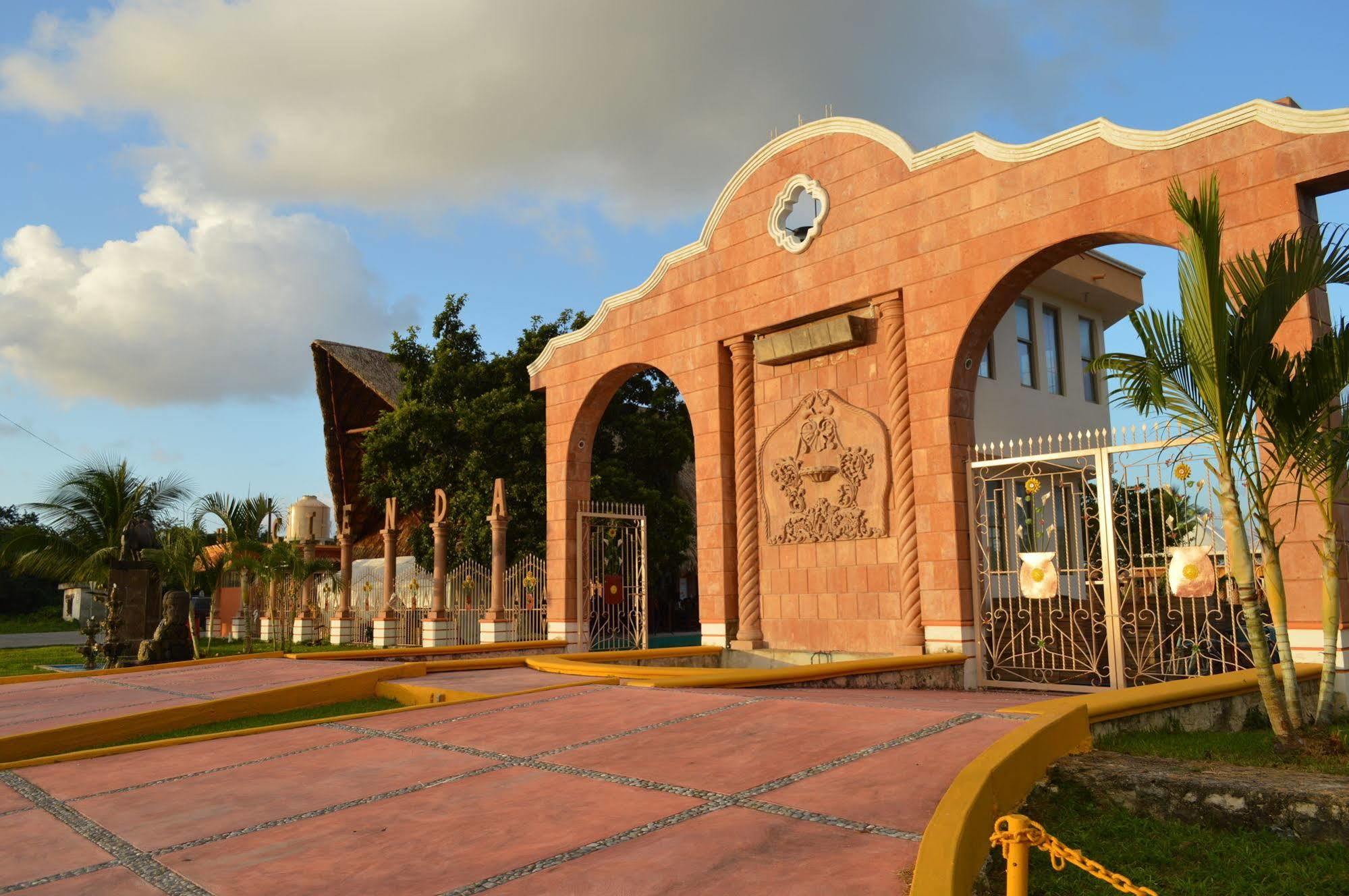 Hotel Hacienda Ixtlan Cozumel Exterior photo