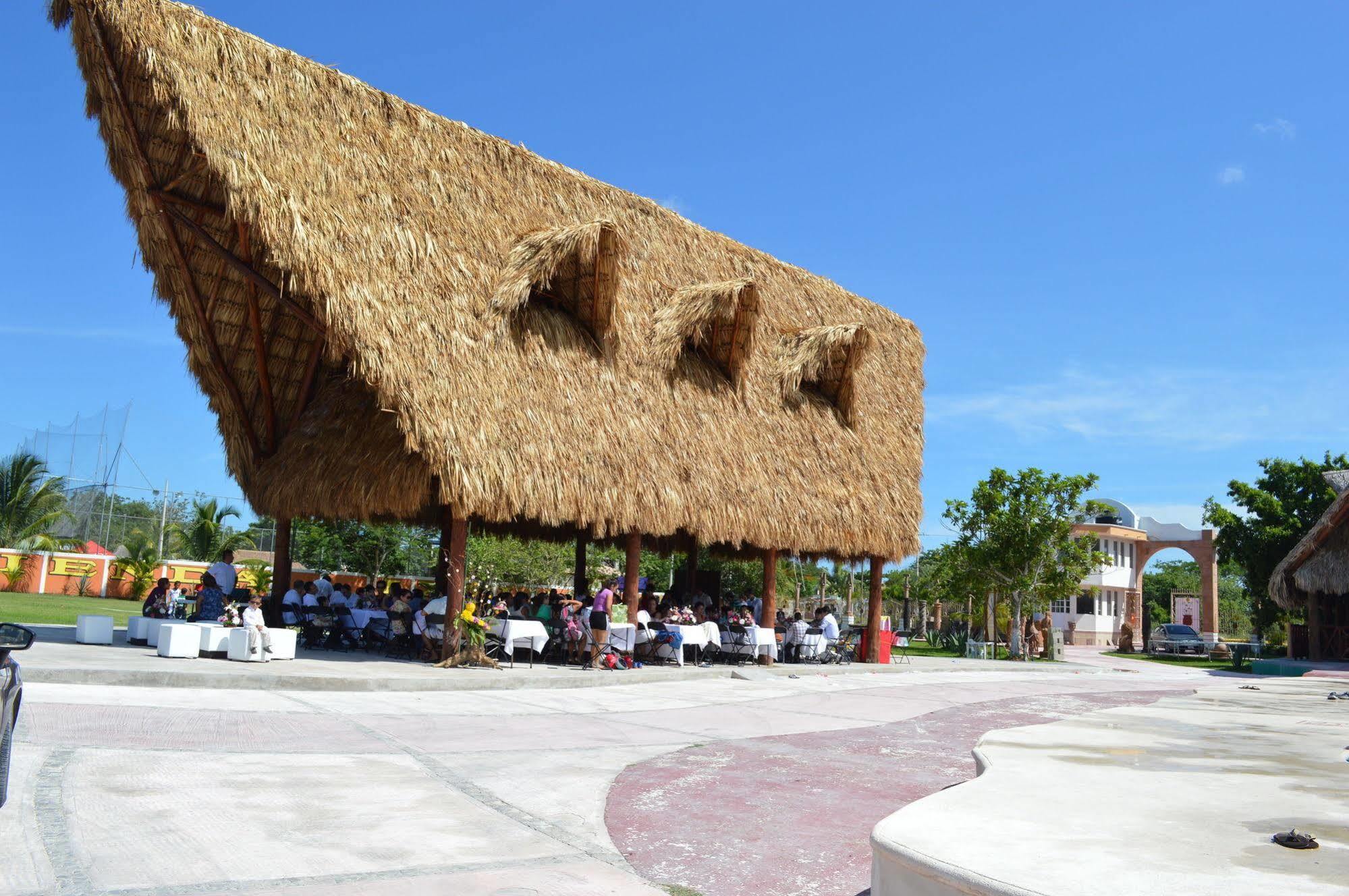 Hotel Hacienda Ixtlan Cozumel Exterior photo