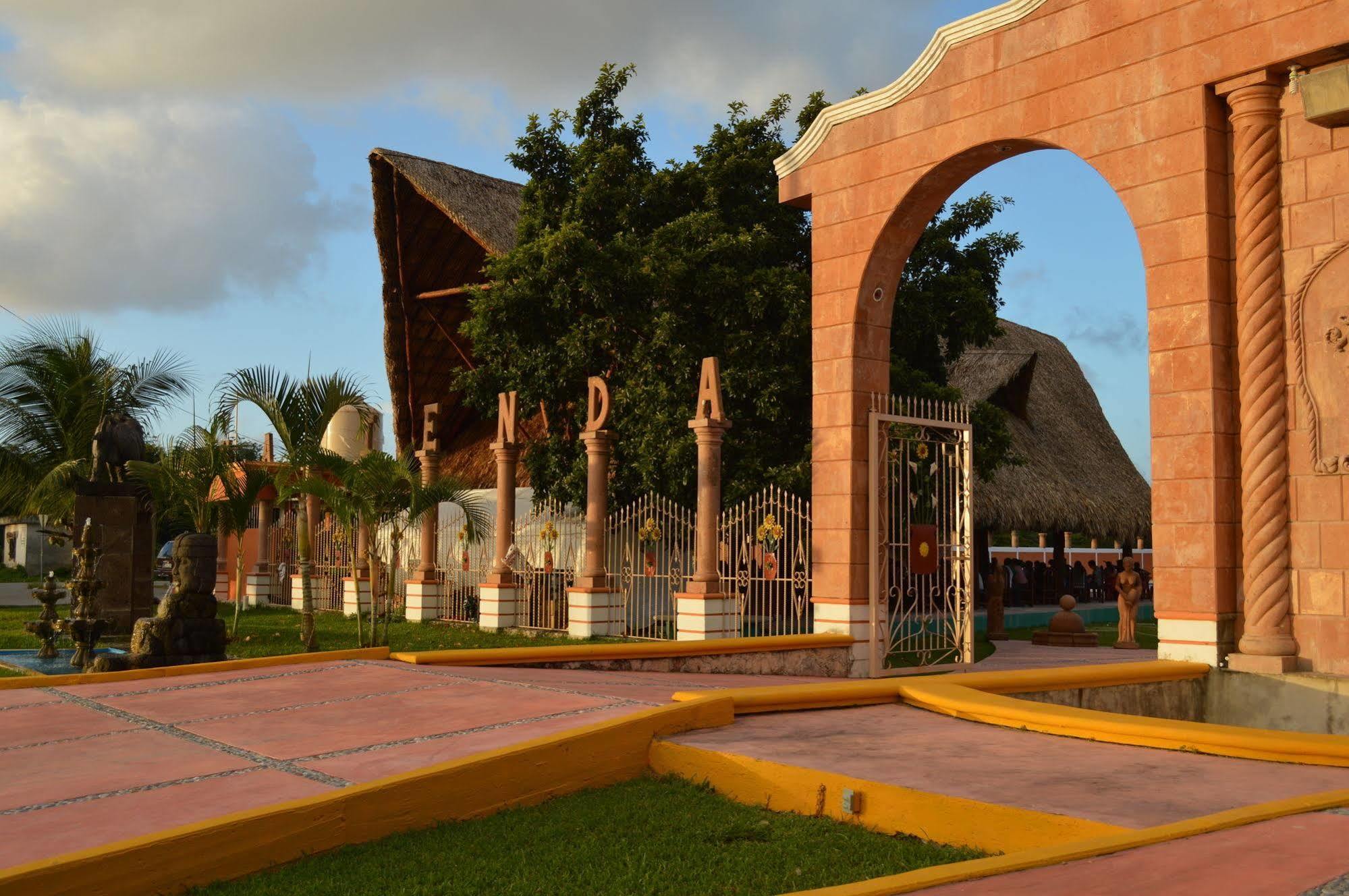 Hotel Hacienda Ixtlan Cozumel Exterior photo